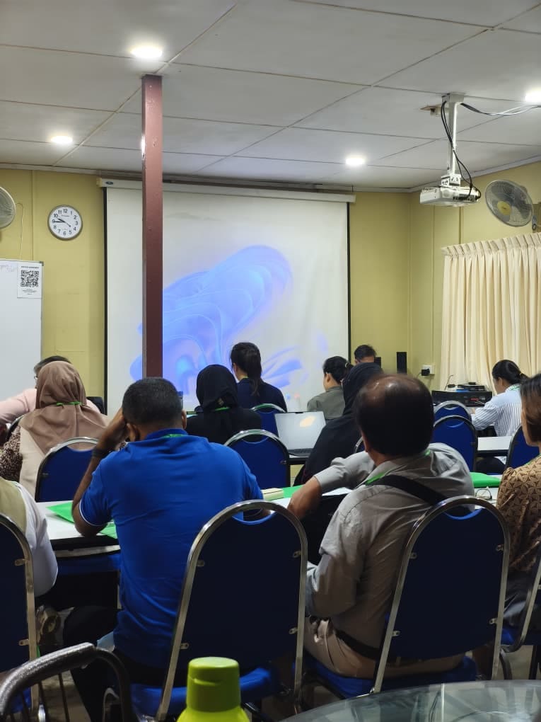 ASEAN delegates attending a classroom presentation at Satoyama Farm